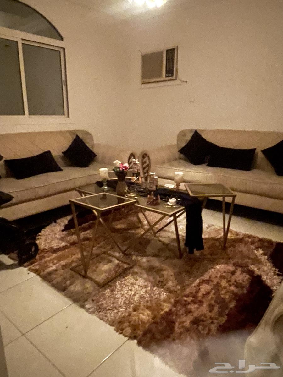 اثاث فاخر كنب وسجادة وطاولات ونجفة64492907662595111