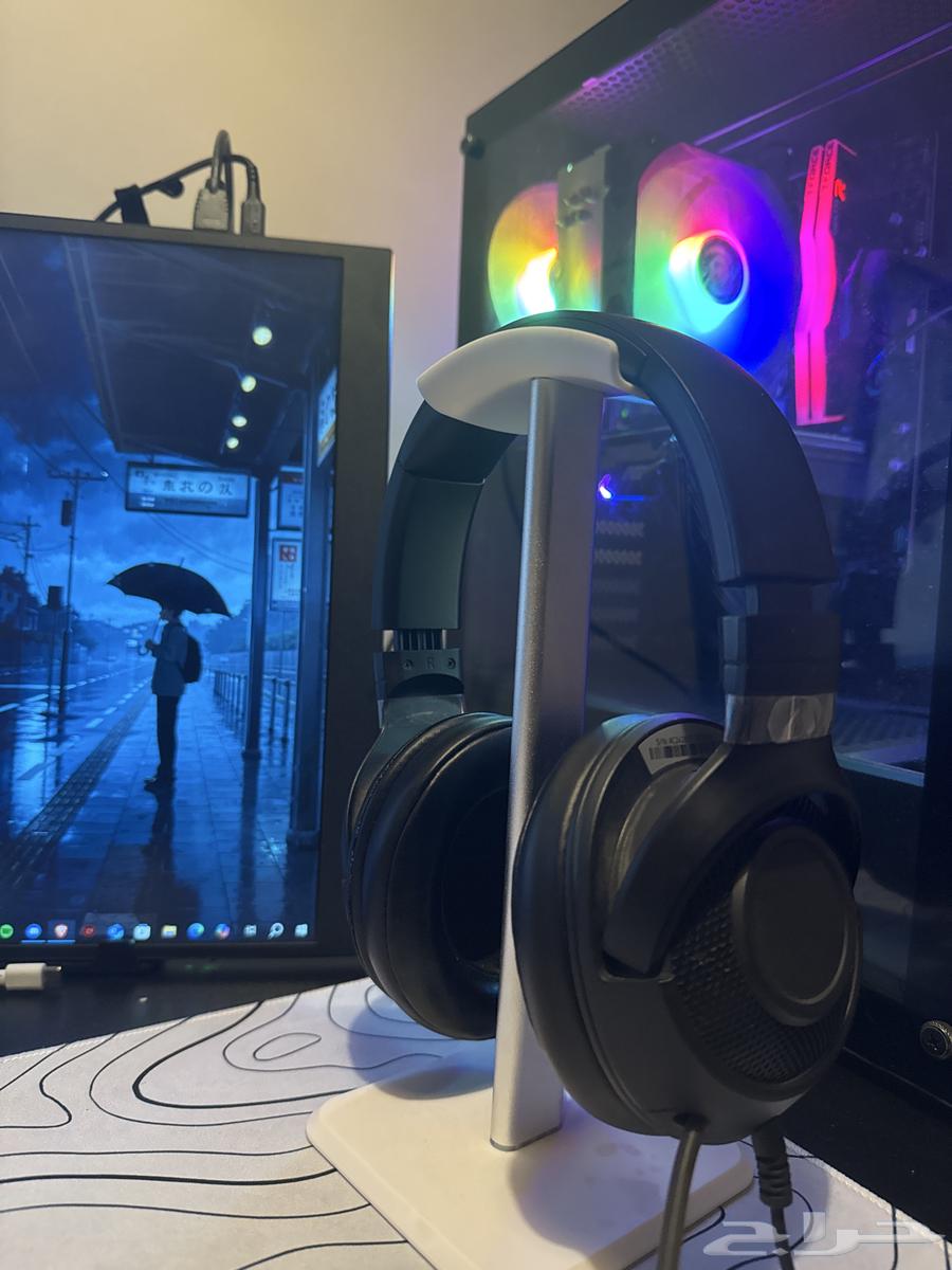 سماعه ريزر استخدام شهرين نظيفه مافيها شي على السوم64492528017921110