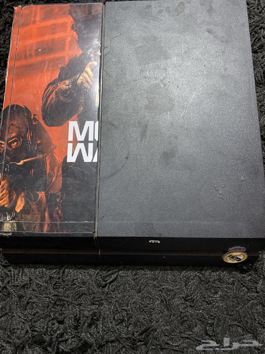 Sony 4 for sale, reason for selling: barely used with 2 controllers, FIFA 24 code 1264493341184642110