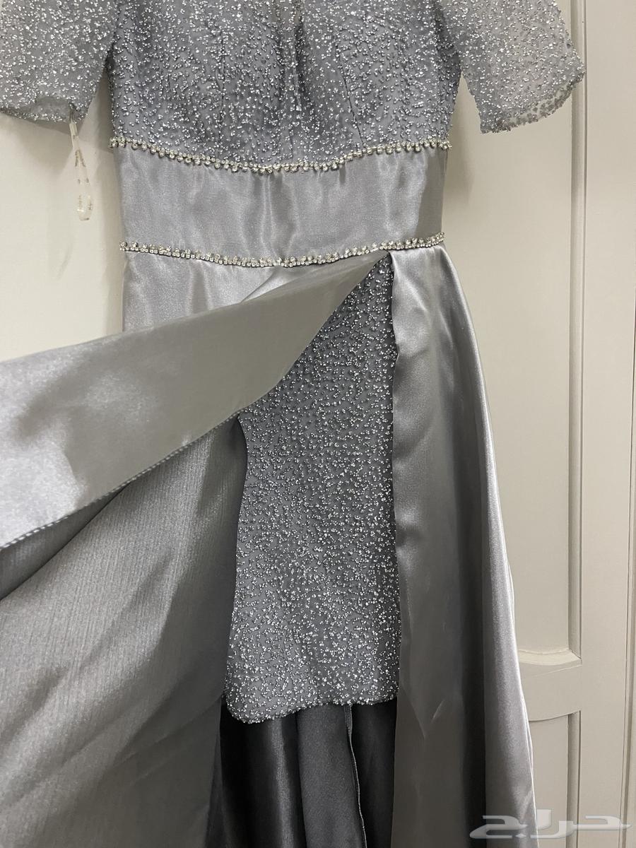 فستان فخم رمادي بلمسات فضية   مثالي لكل المناسبات64494112795393110