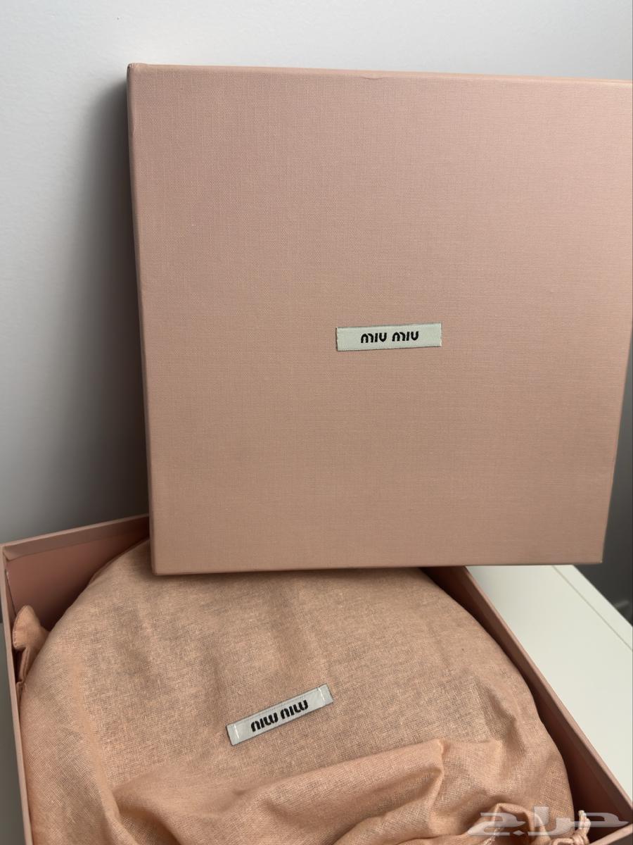 شنطة ميو ميو (Mirror Quality) متوفر تمارا عن طريق الموقع64490633151491112