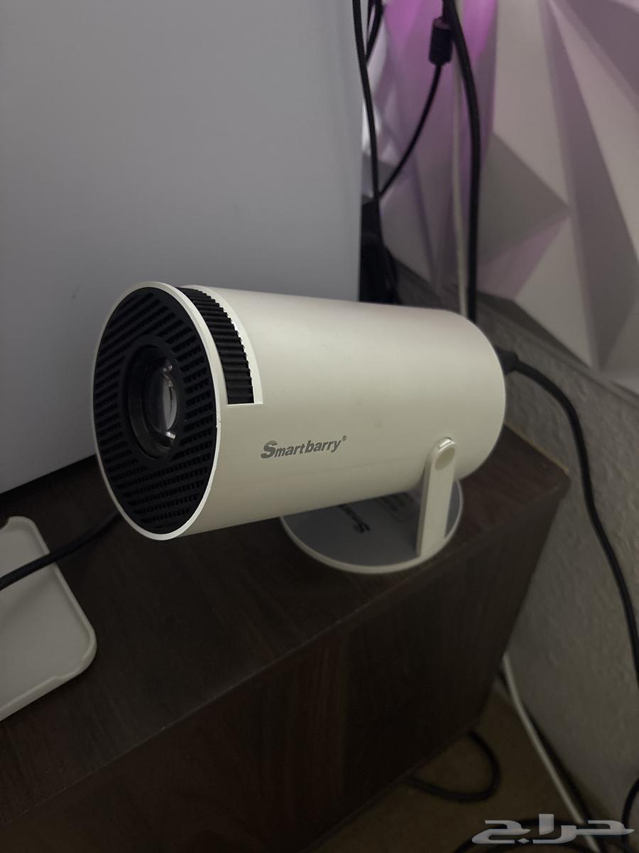 Projector64493600783363110