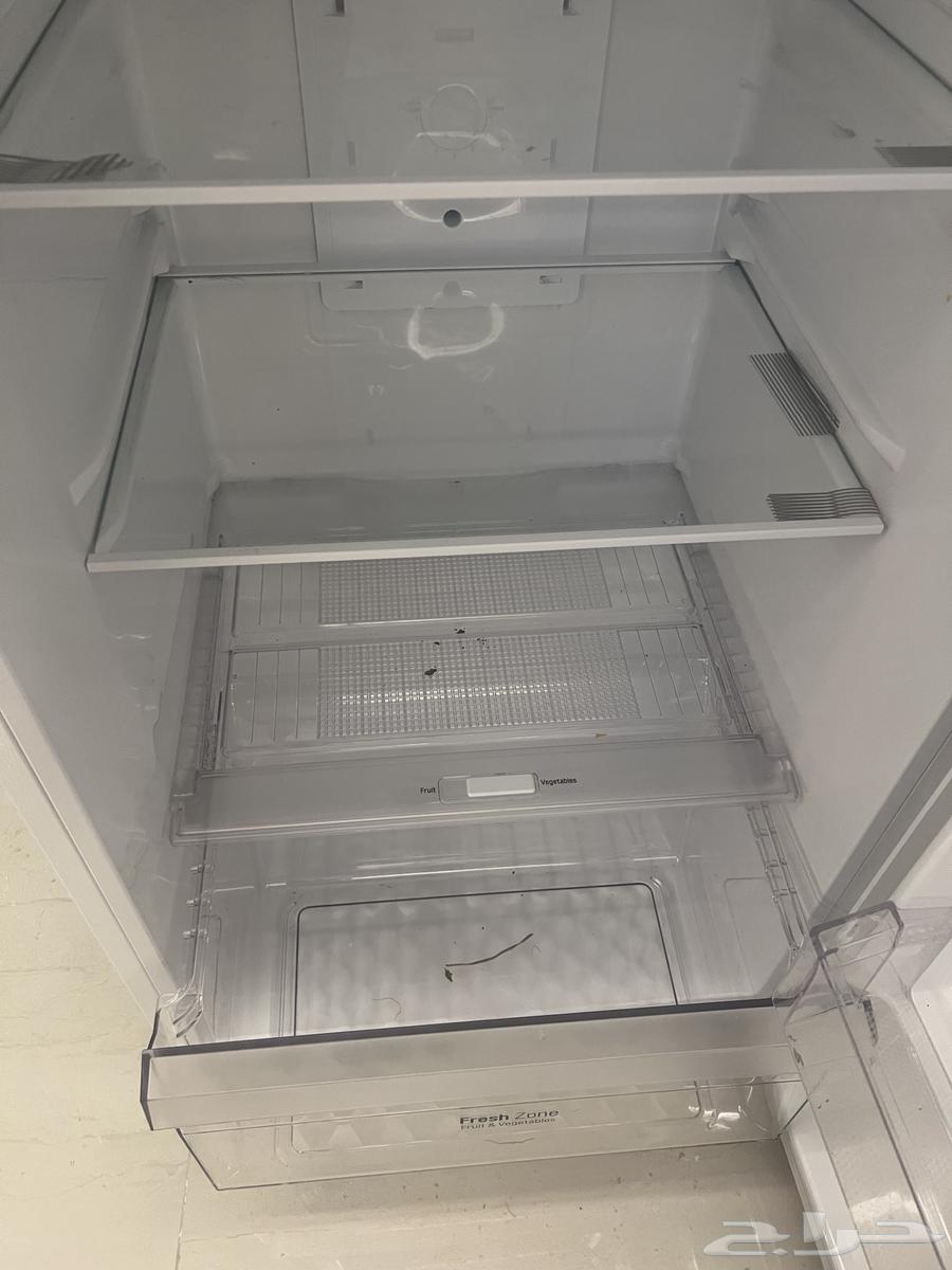 ثلاجه استخدام نظيف سبب البيع الحاجه لثلاجه اكبر64489198082434113