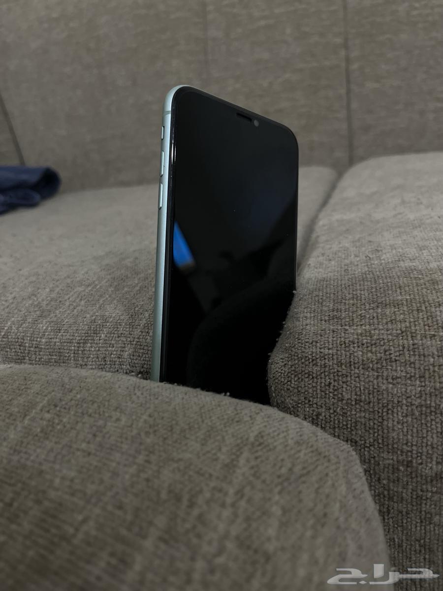 iPhone 11 used, never turned on64493273104897112