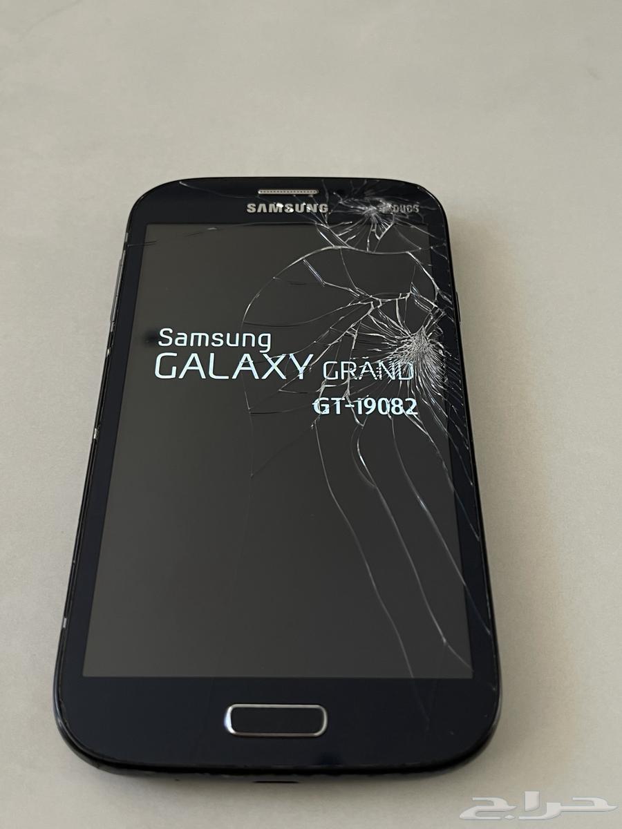 Galaxy S3 works perfectly without any issues, minor external damage64488588337025112
