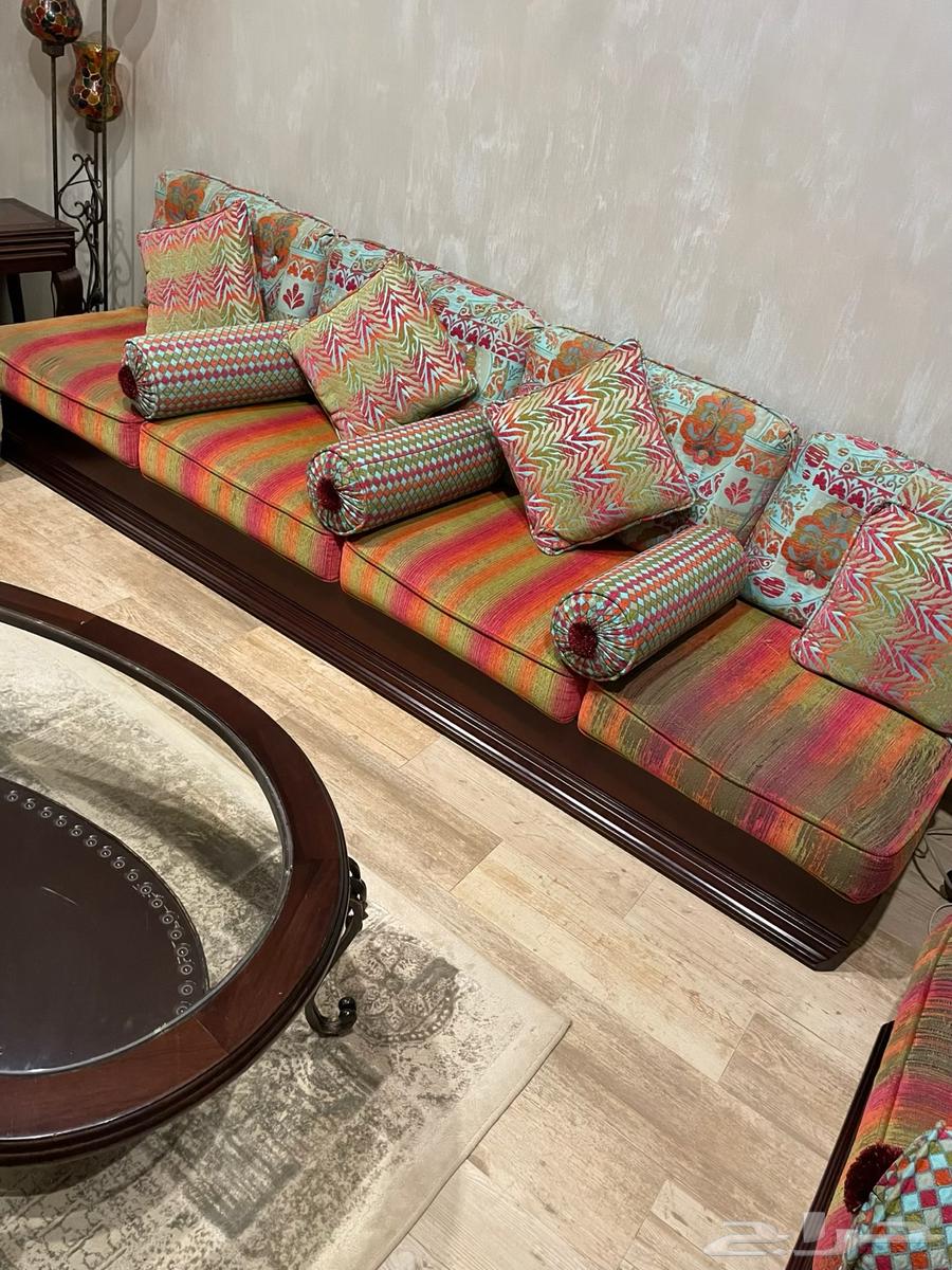 كنب من مفروشات الوكيل بحاله جيده64487540023937112