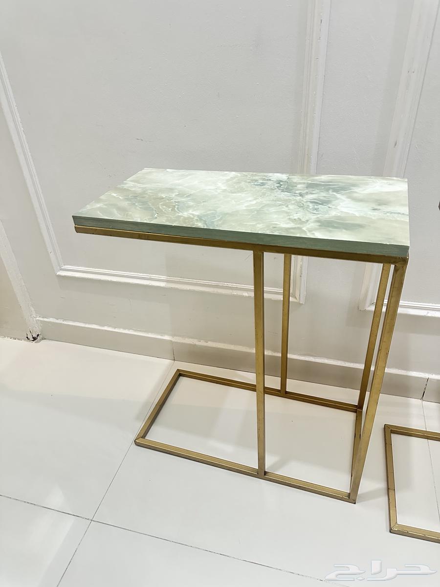 Four sofa tables64493096756355110