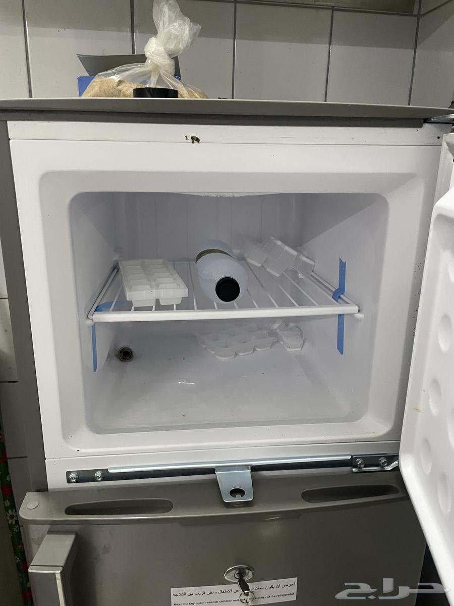 ثلاجه شبه الجديد64489100811011110