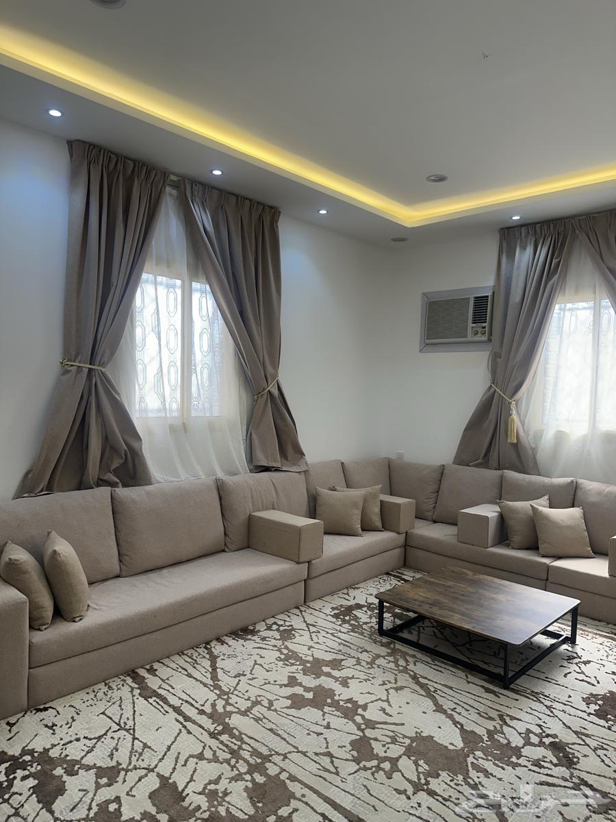 A brand new and very clean sofa, used for one year64488229442178111