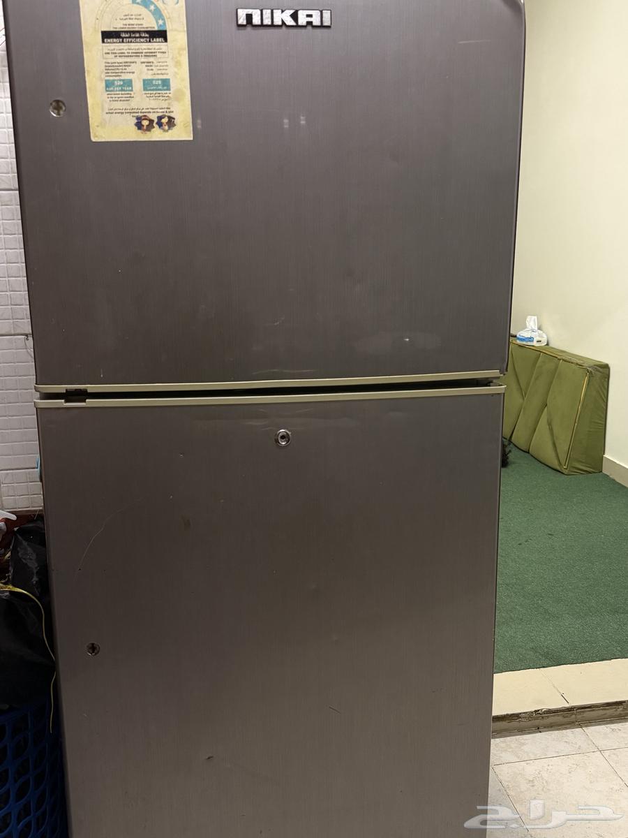 A cooling refrigerator better than any, but the doors are broken64487120406786110
