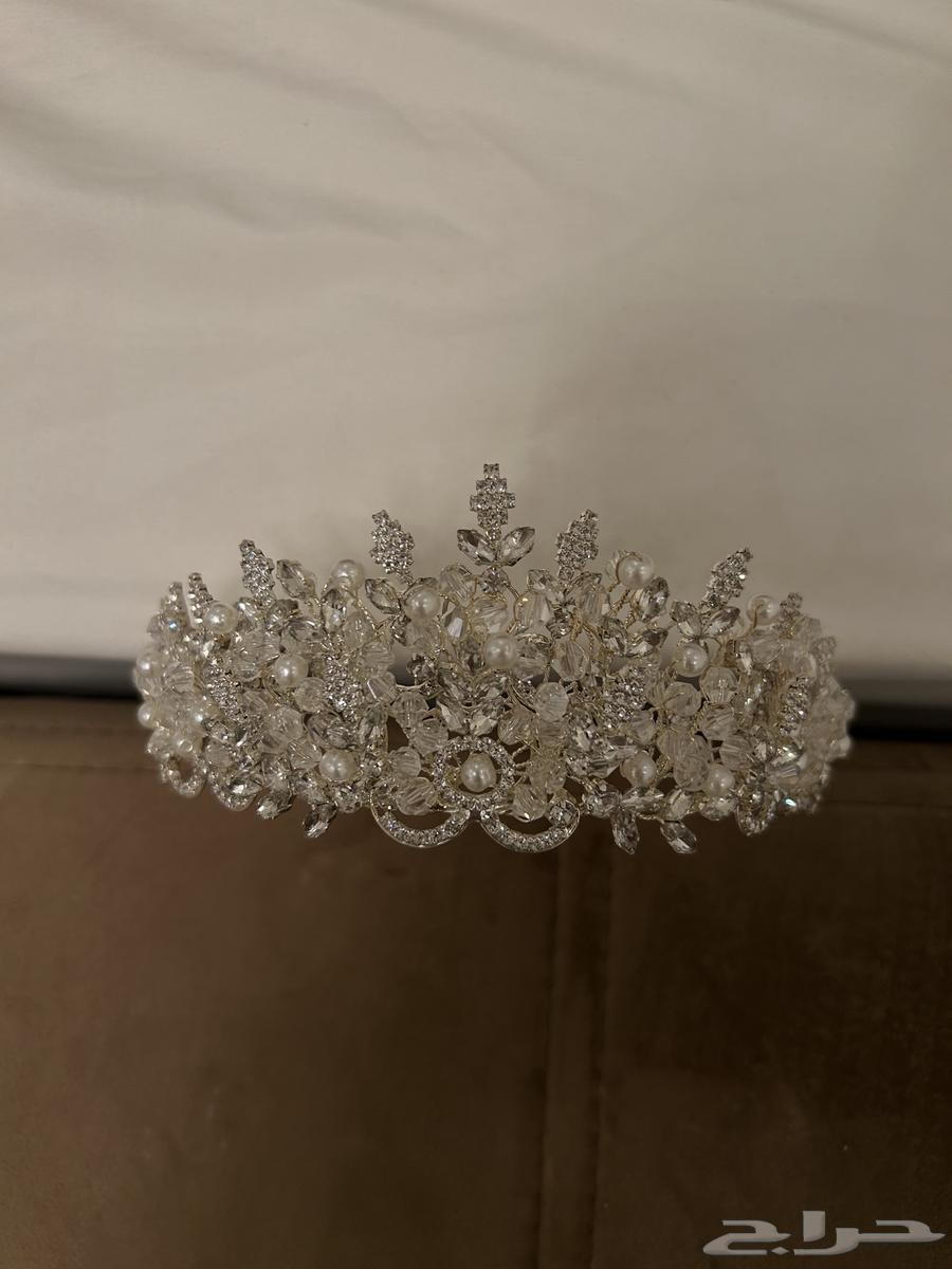 Bride's crown and silver set64486371818114110