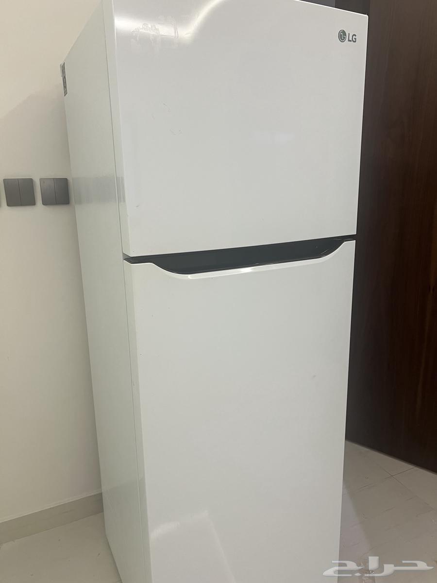 ثلاجه استخدام نظيف سبب البيع الحاجه لثلاجه اكبر64489198082434110