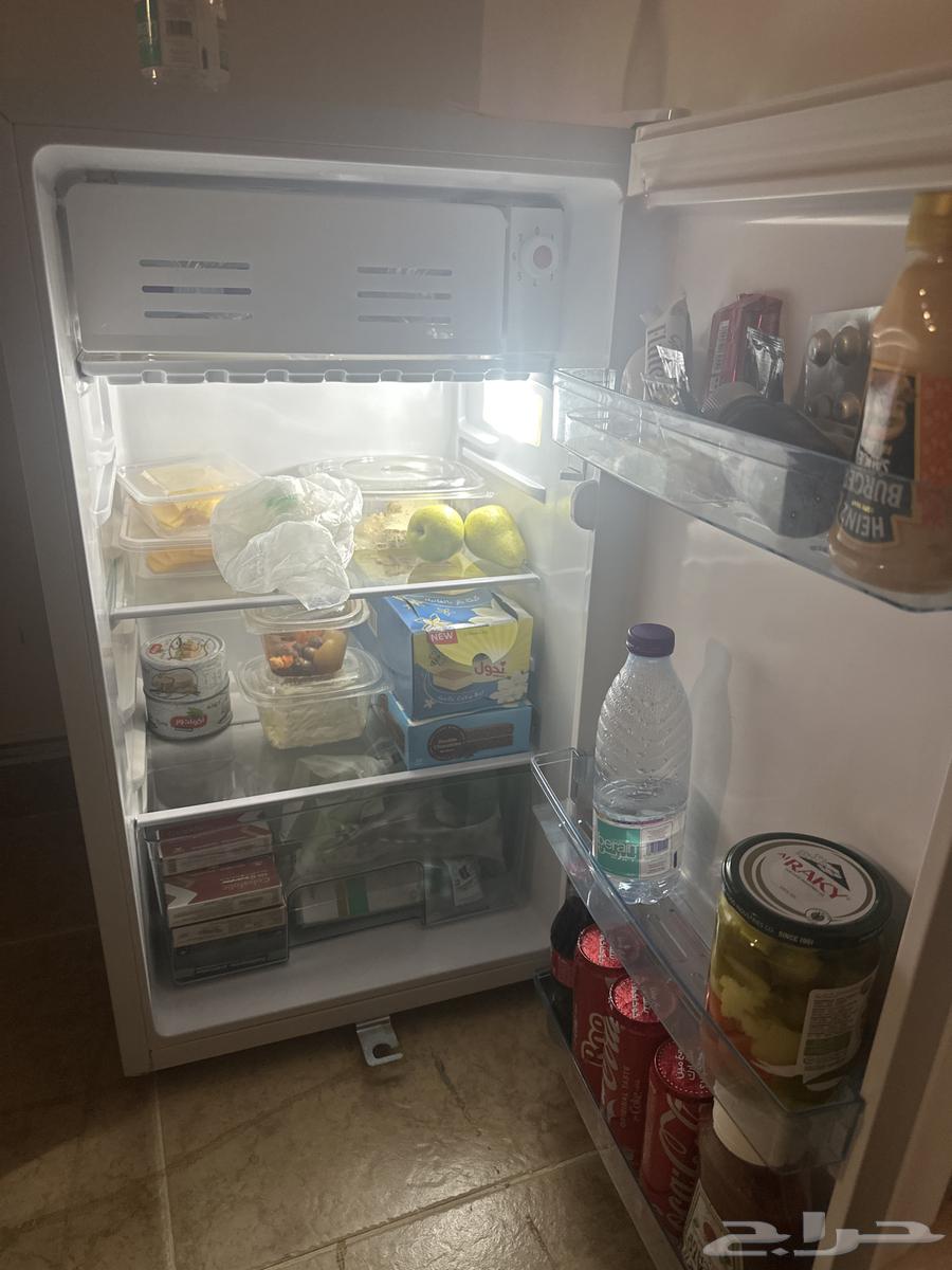 Office refrigerator used for only two months64488892998273111