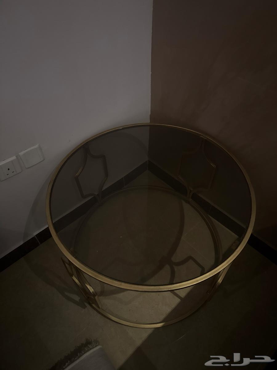 كنبتين للبيع وطاولات64492826747521112