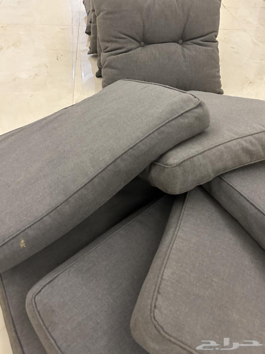 Floor seating (lowered)64486702710530113