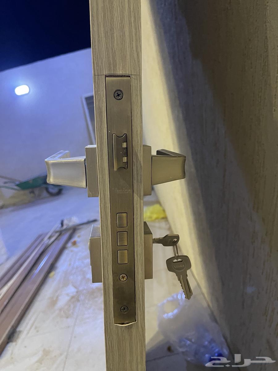 باب للبيع العاجل64493056392323111