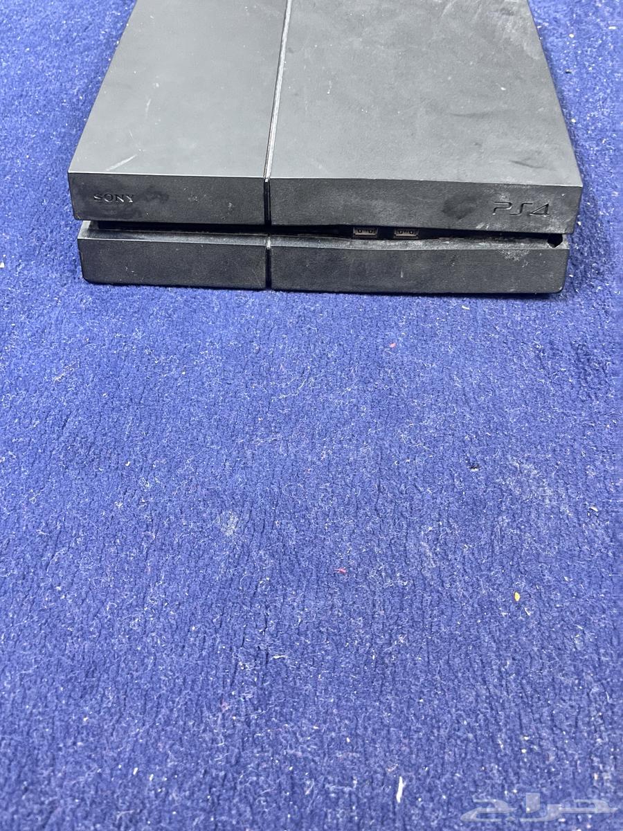 Sony 4, very clean, used only twice in two months and comes with Grand Theft Auto tape64494044238850111