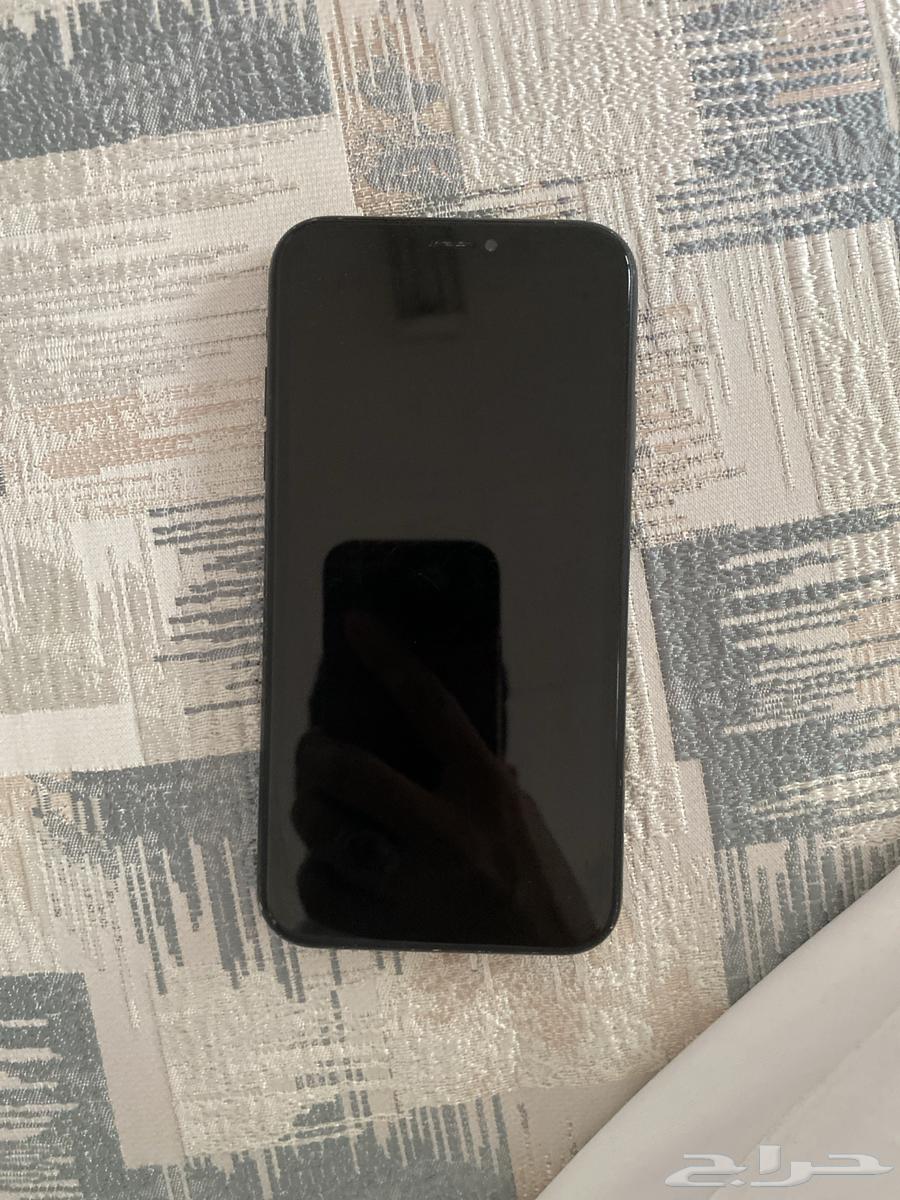 سرير و طاولات للبيع(الايفون انباع)64490920982402110