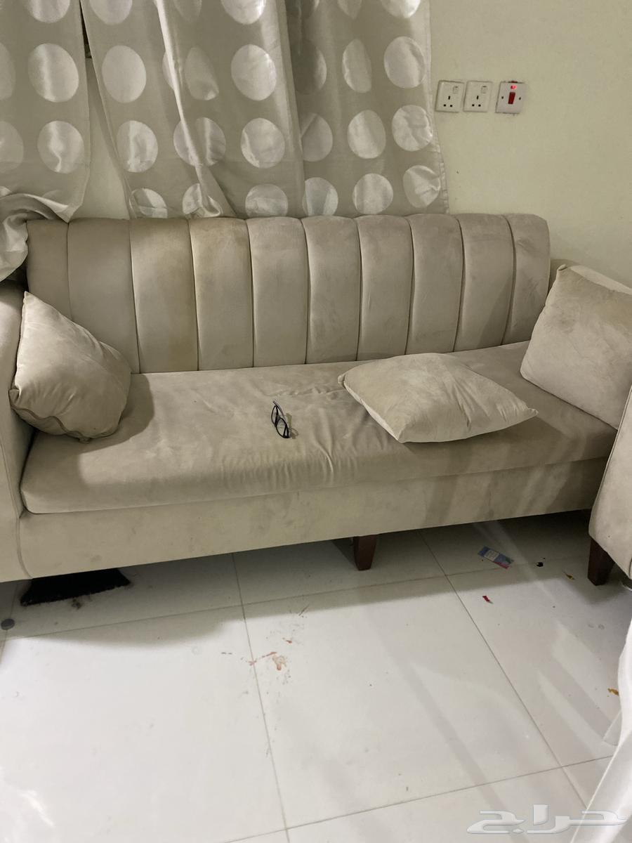 Two sofas and a cabinet, Gulf site, two sets of sofas and the cabinet is separate64492758657281112