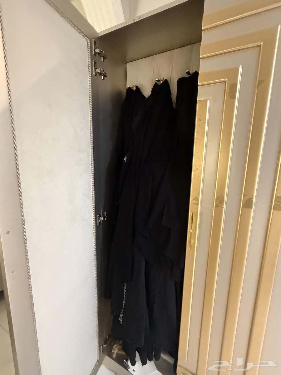 دولاب عبايات64489391843970111