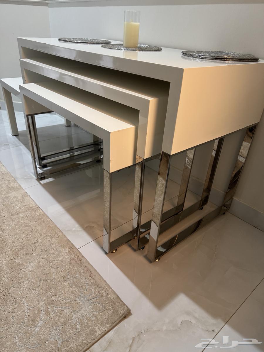 طاولة خدمه فخمه بحاله ممتازه قابل التفاوض64489017435266111