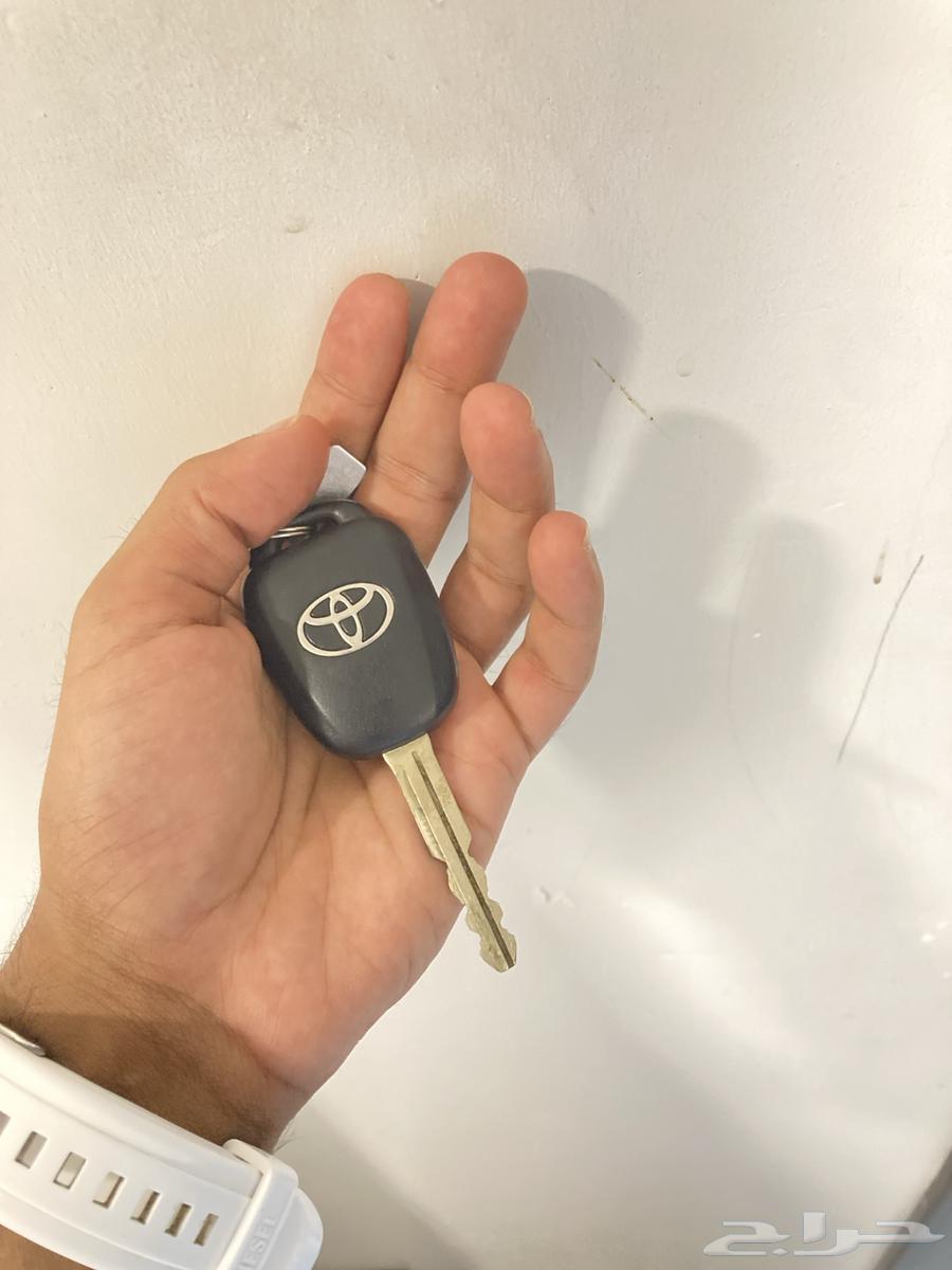 Original Yaris 2017 Remote Control and Key64671212967171111