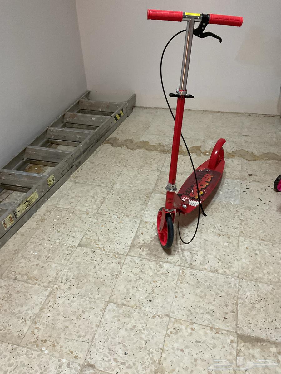 Red scooter, brand new and fast64489503037058110