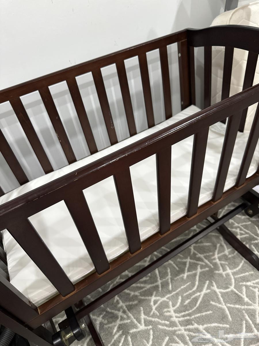 سرير اطفال للبيع64486979697154110