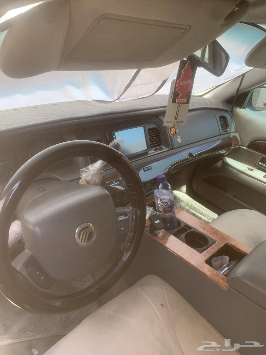 فورد ماركيز 2010 اللون سمني كفرات جديد السوم 1764666078734594112