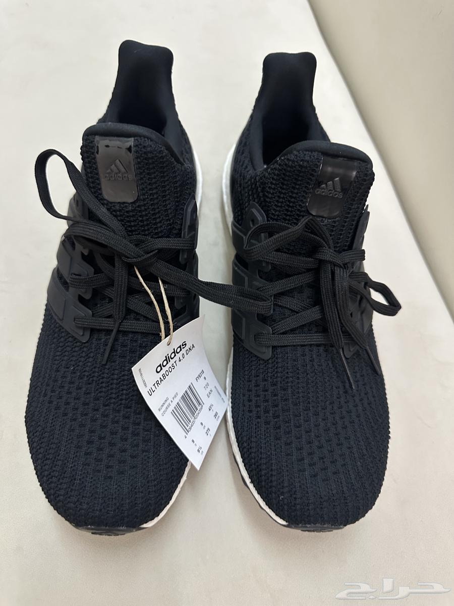 حذاء رياضي اديداس أصلي جديد للبيع64473163786371110