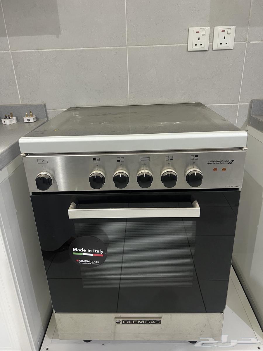 New washing machine, new oven, all brand new from Al-Mani', never used them before64487650042626110