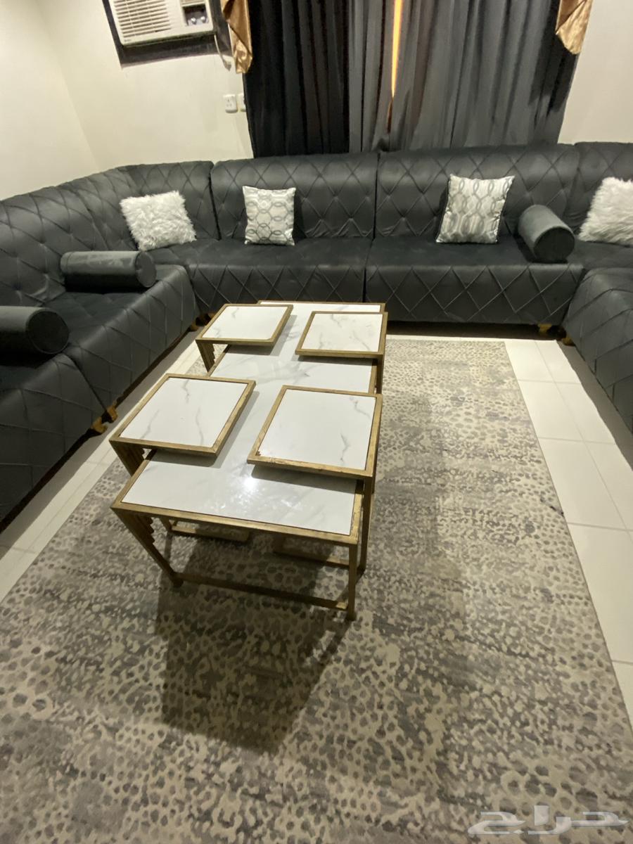 كنب مجلس لون رمادي م4 5 حرف U كامل مع الطاولات وستاره وفرشه64491741104770111