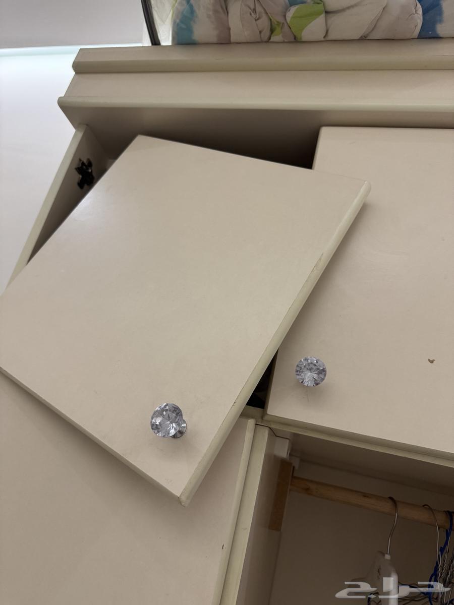 غرفة نوم سرير واحد و دولاب و تسريحه64491039345153113