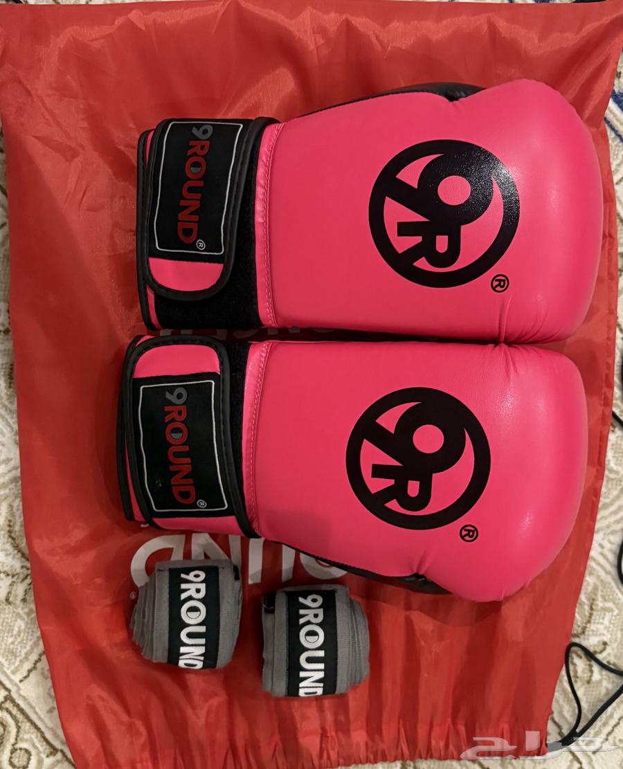 Nine Round gloves64494016678530110