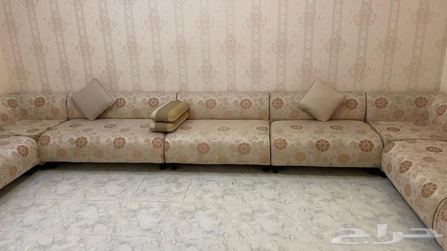 كنب للبيع نظيف64491238653953110