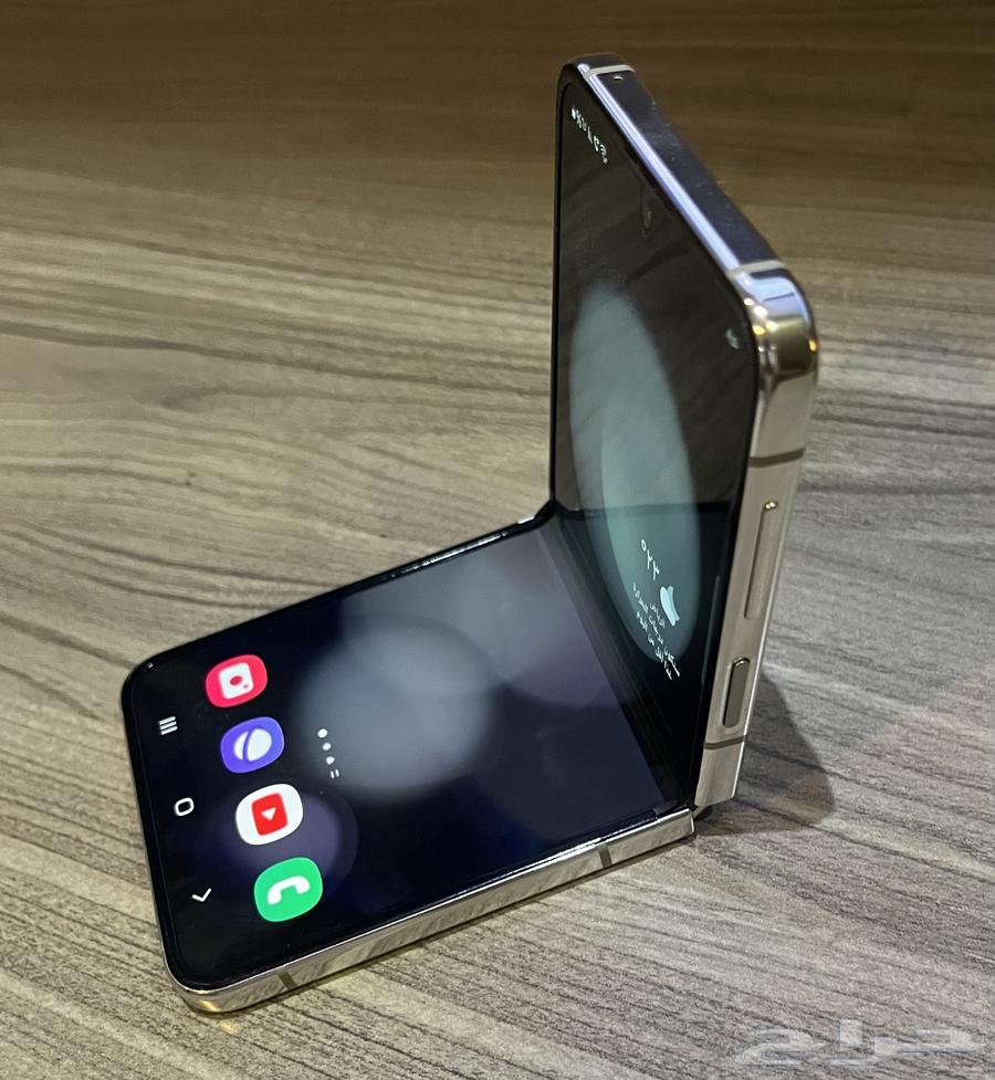 للبيع جوال سامسونج 5 Z Filpذاكرة256 رام 864490358262147113