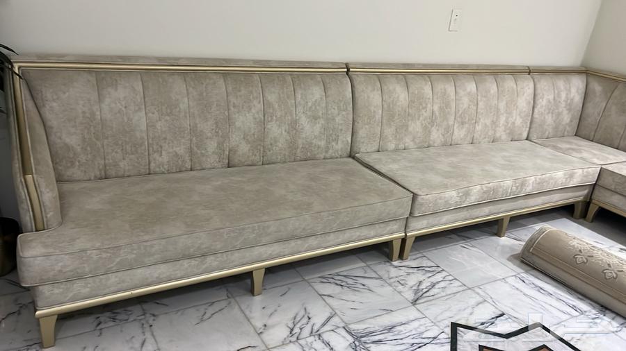 أثاث نظيف جدا  للبيع والرجاء لايتصل إلا الصادق بالشراء ..64492745098627113