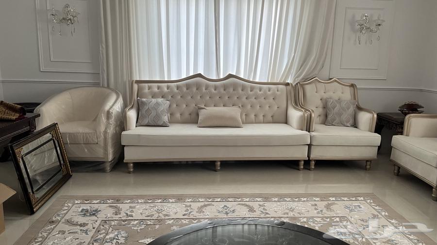 New sofa64490935919746112