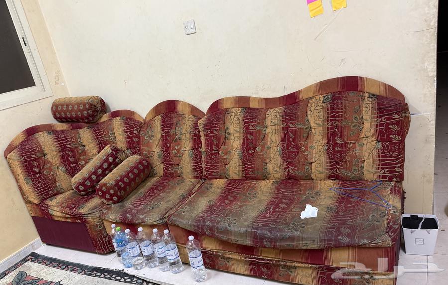 Table and sofas for sale64487332908674112