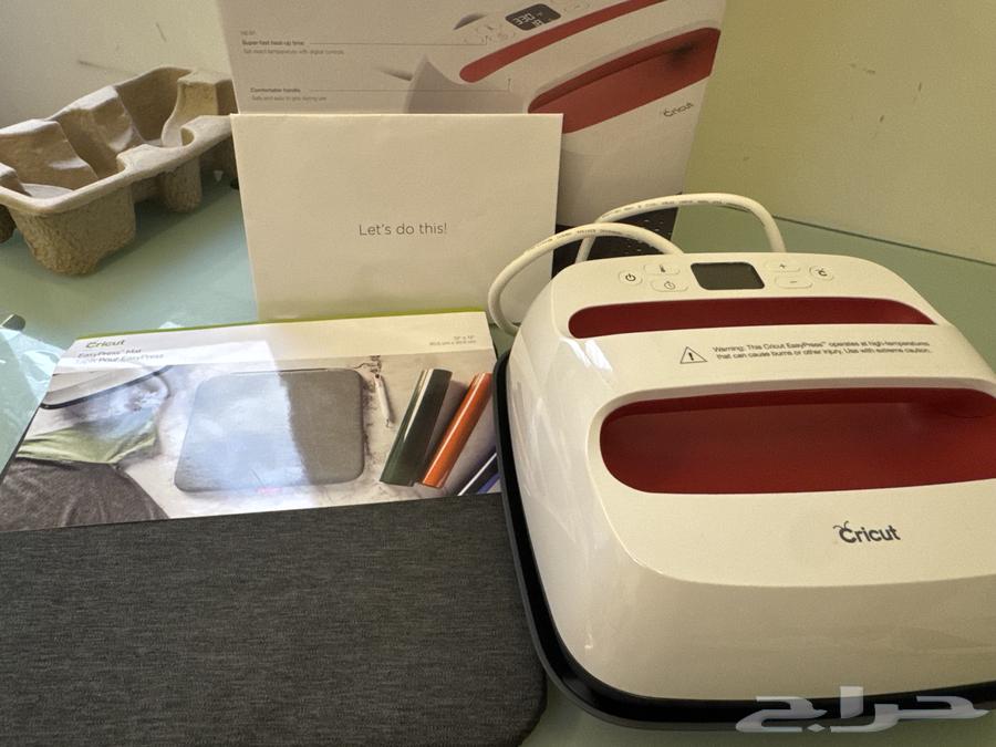 مكبس حراري للبيع Cricut EasyPress 2 مع الmat الاصلي64491347237763110