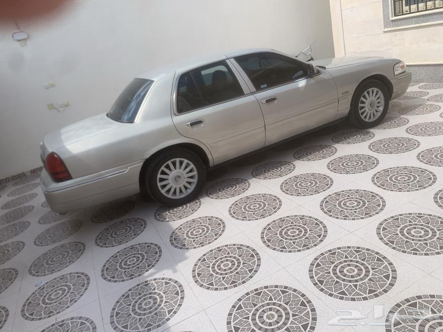 فورد ماركيز 2010 اللون سمني كفرات جديد السوم 1764666078734594110