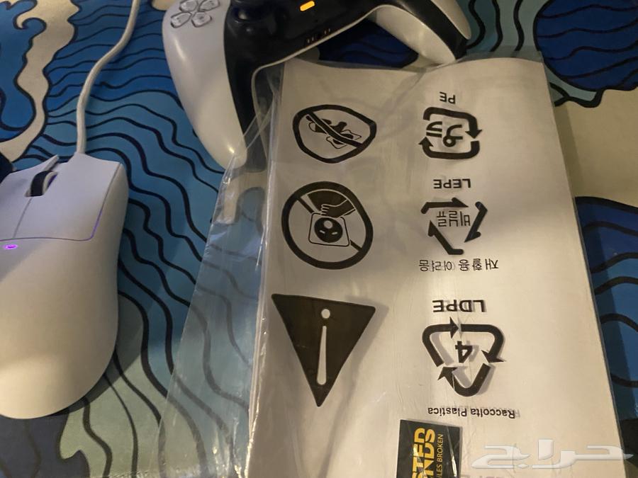 تدعم كل شي سوني بي سي هرتز180. شاشه لي البيع نضيفه الحق64493518774530111