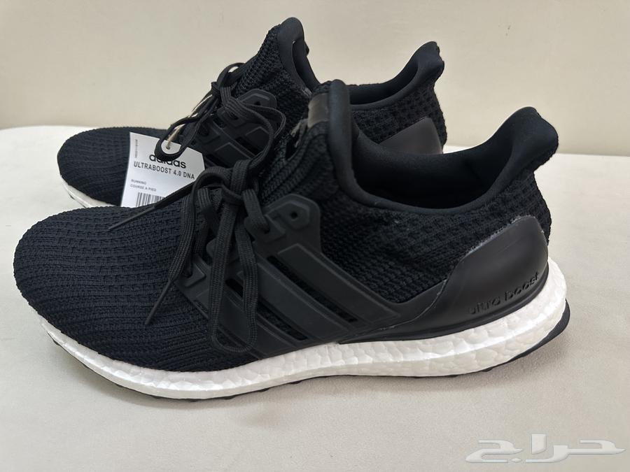 حذاء رياضي اديداس أصلي جديد للبيع64473163786371114