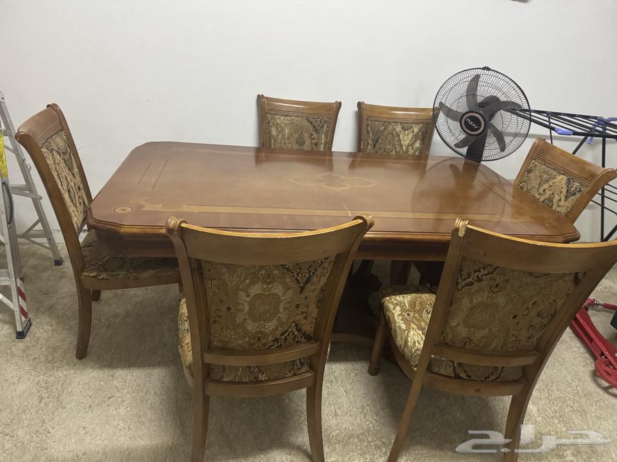 طاولة سفره ست مقاعد بحاله ممتازه خشب ثقيل64492649745027111
