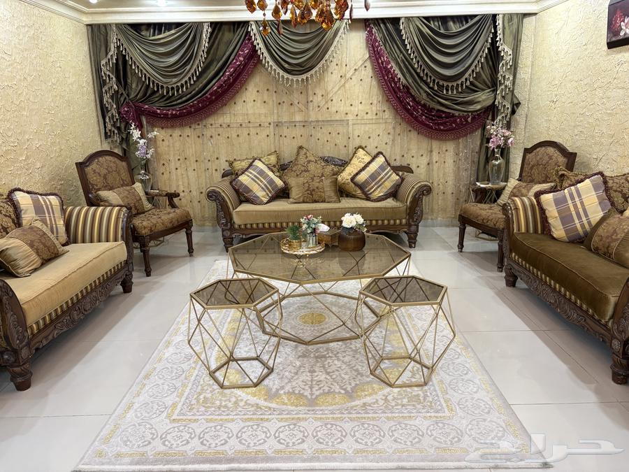 طقم كنب فاخر كلاسيكي للبيع64490551238273111