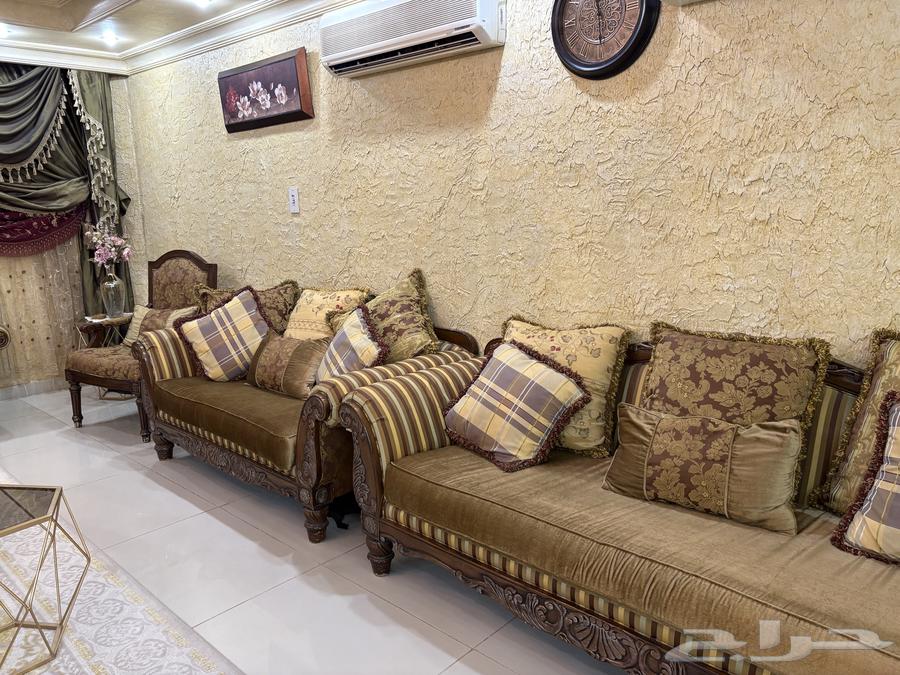 طقم كنب فاخر كلاسيكي للبيع64490551238273112