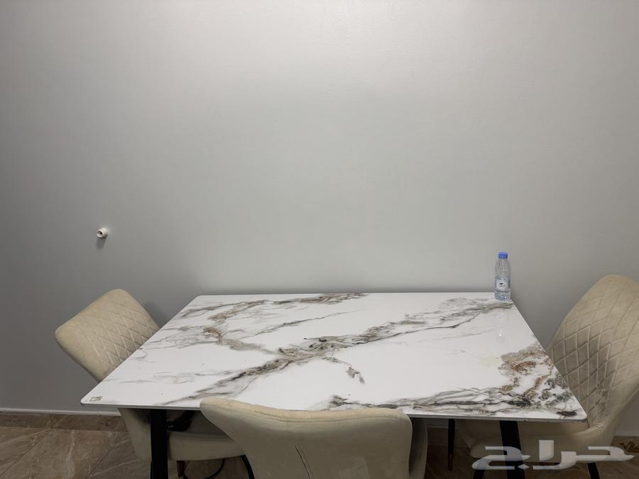 Dining table64492298604674110