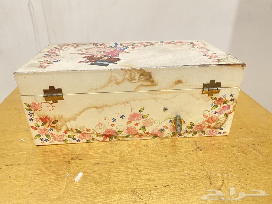 مجوهرات صندوق موسيقي قديم64493934093571113
