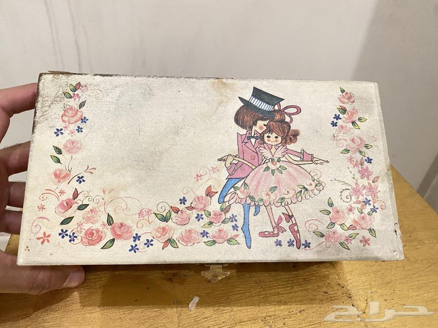 مجوهرات صندوق موسيقي قديم64493934093571110