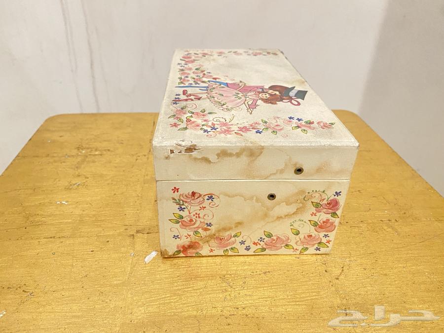 مجوهرات صندوق موسيقي قديم64493934093571114